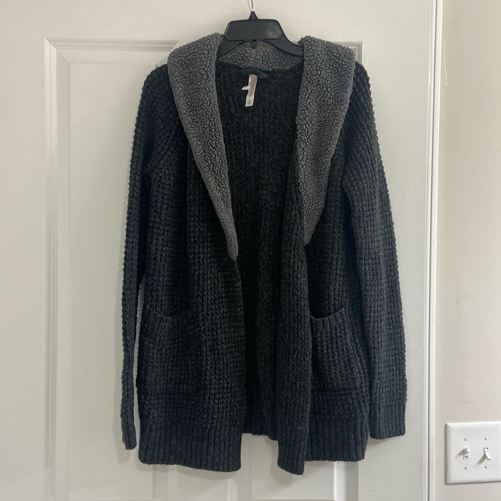 Grey knit cardigan with Sherpa collar